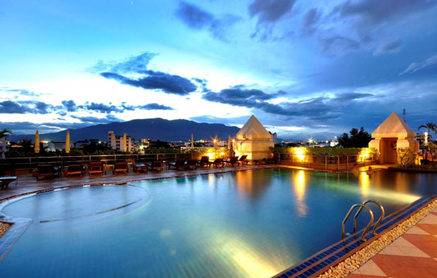 Duangtawan Hotel Chiang Mai Swimming Pool