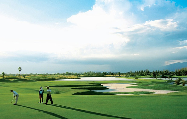 putting, gassan legacy golf club, chiang mai, thailand