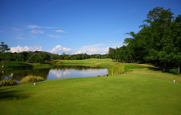 lake, mae jo golf club, chiang mai, thailand