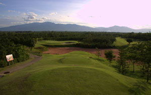 elevated tees, mae jo golf club, chiang mai, thailand